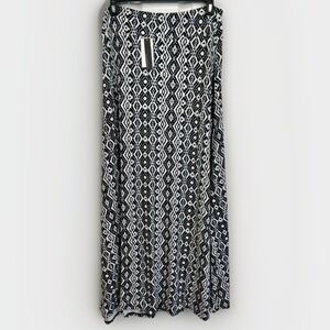 Chelsea & Theodore Womens Size M Black White Geometric Diamond Boho Maxi Skirt